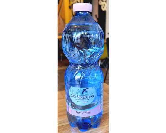 Eau plate 50 cl San Benedetto