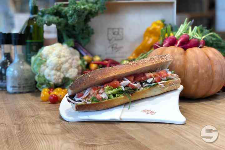 Sandwich Pain Baguette Poulet & Guacamole