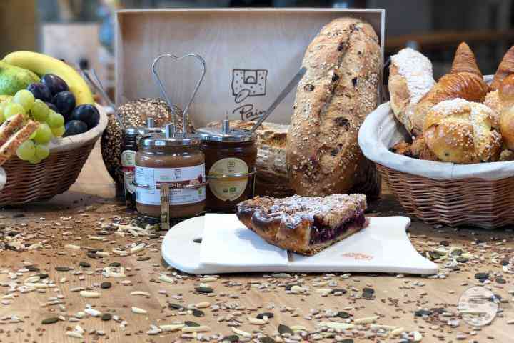 Crumble aux Fruits Rouges Cuit au Feu de Bois