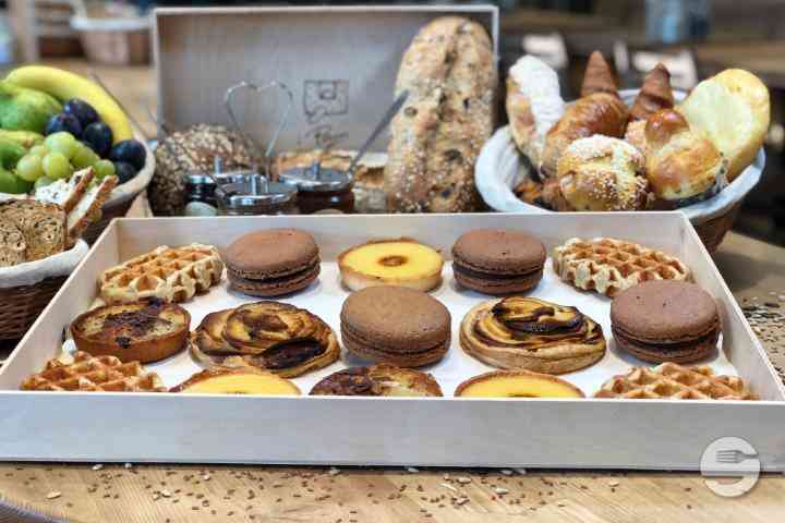 Plateau de desserts gourmands en panaché
